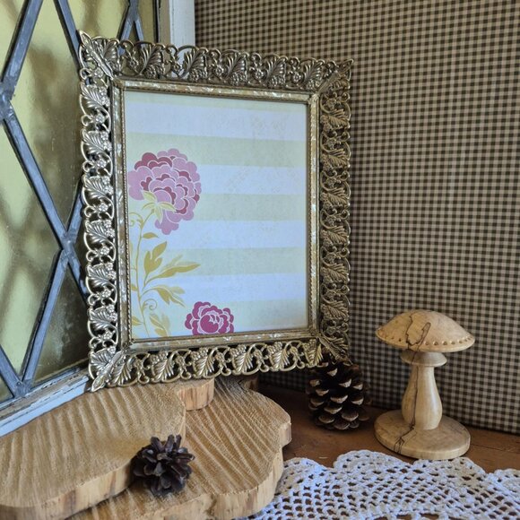 Set of 2 Antique Brass Picture Frames 8x10 & 3.5x5 - Picture 10 of 15